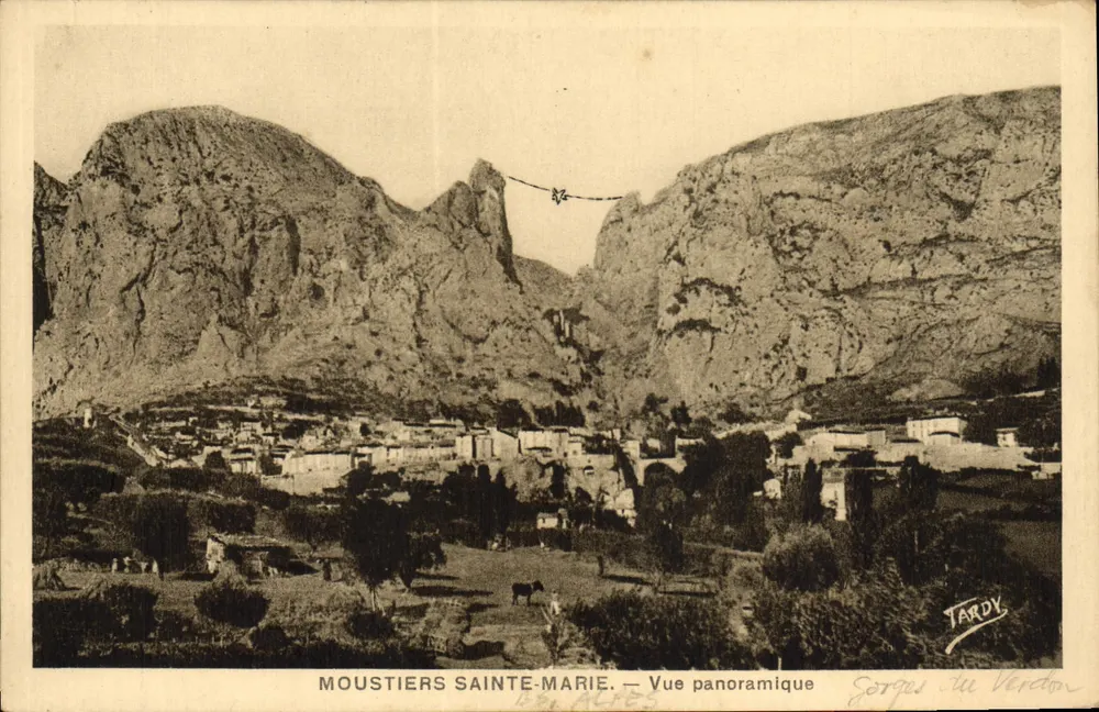 Moustiers Sainte-Marie — Panoramablick — Tardy, Marseille - Vorderseite