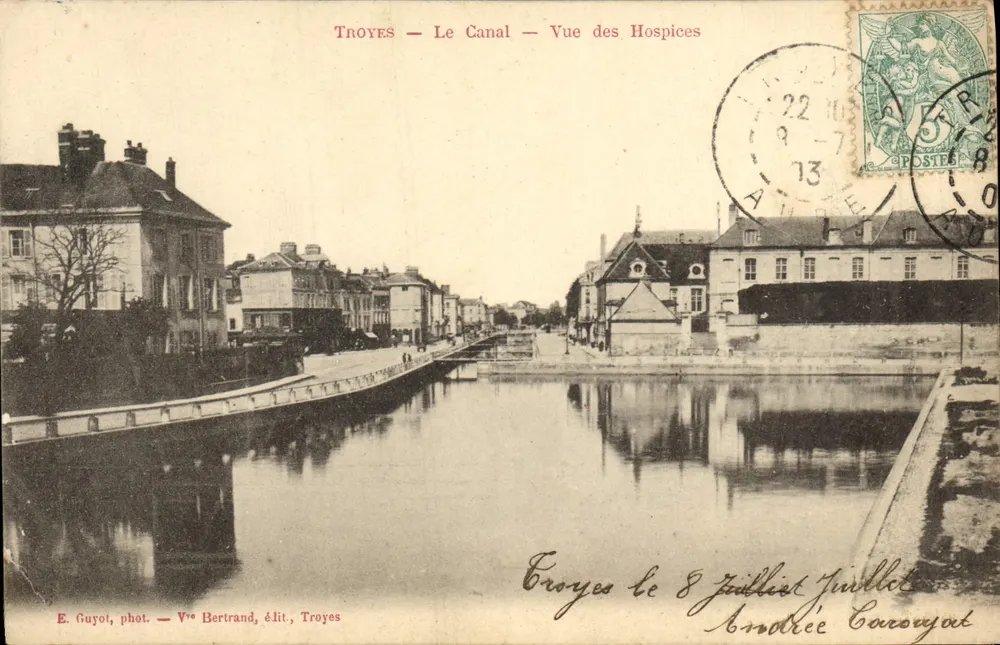 Troyes — Der Kanal — Ansicht der Hospices — E. Guyot, Fotografie — Vve Bertrand, Verlag, Troyes - Vorderseite