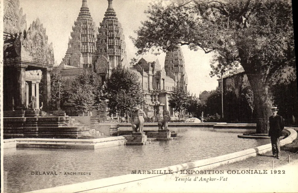 Templo de Angkor-Vat — Exposição Colonial 1922 — DelaVal — Arquiteto - Frente
