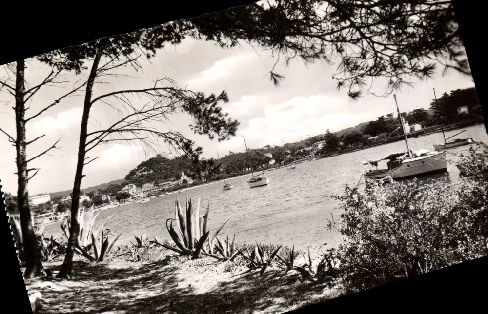 Porquerolles — Vista do Porto — Coleção Fotografia Verdadeira - Frente