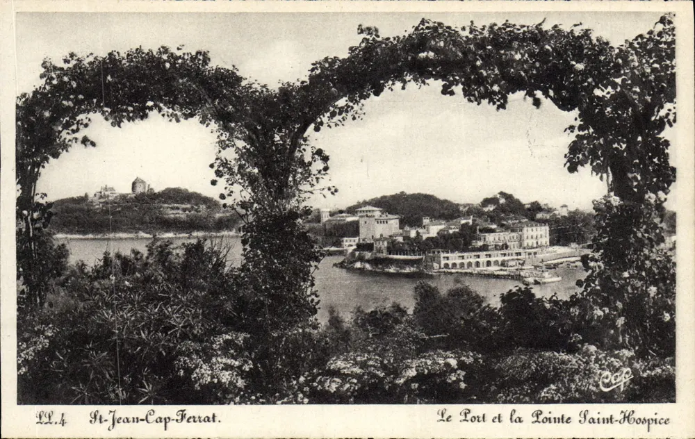 St-Jean-Cap-Ferrat — Der Hafen und die Spitze Saint-Hospice — C° des Arts Photomécaniques, Straßburg - Vorderseite