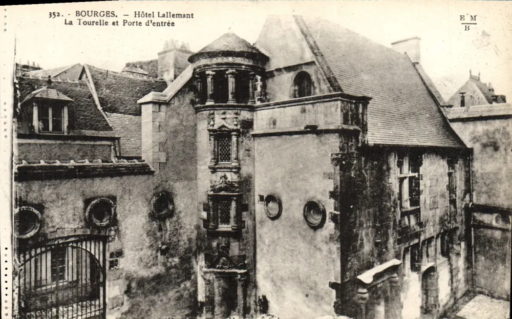 Bourges - Hotel Lallemand - La Tourrelle und Eingangstor - Vorderseite