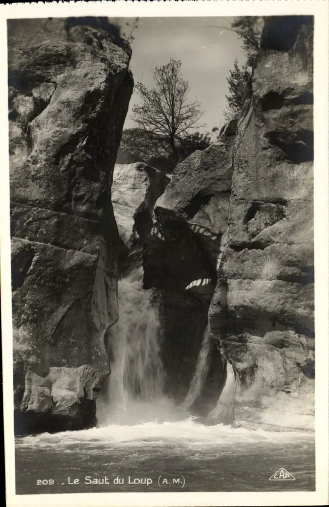 O Salto do Lobo (A.M.) — Gorges do Lobo — editor C. Cavalier, n° 209 - Frente