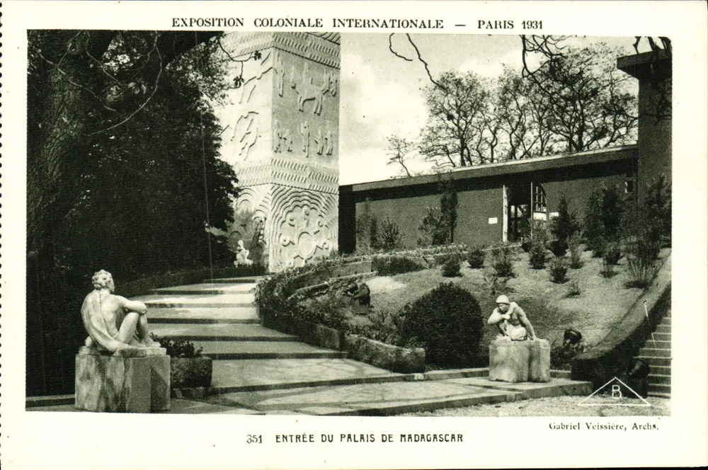 Eingang zum Palast von Madagaskar — Internationale Kolonialausstellung — Paris 1931 — Gabriel Veissière, Archs. - Vorderseite