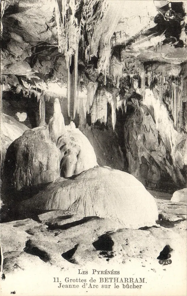 Grutas de BETHARRAM — Joana d'Arc no fogo — Os Pirineus, n°11 - Frente