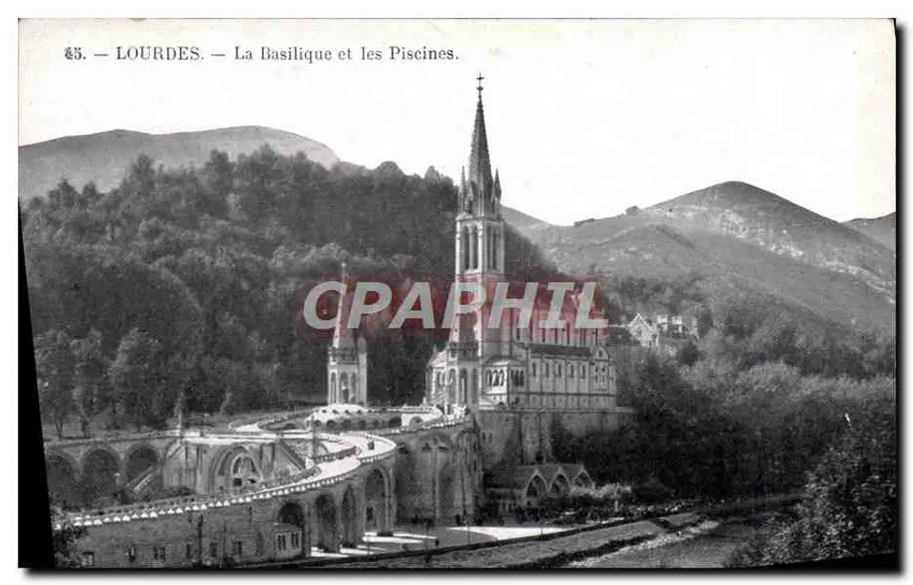 Lourdes — A Basílica e as Piscinas - Frente