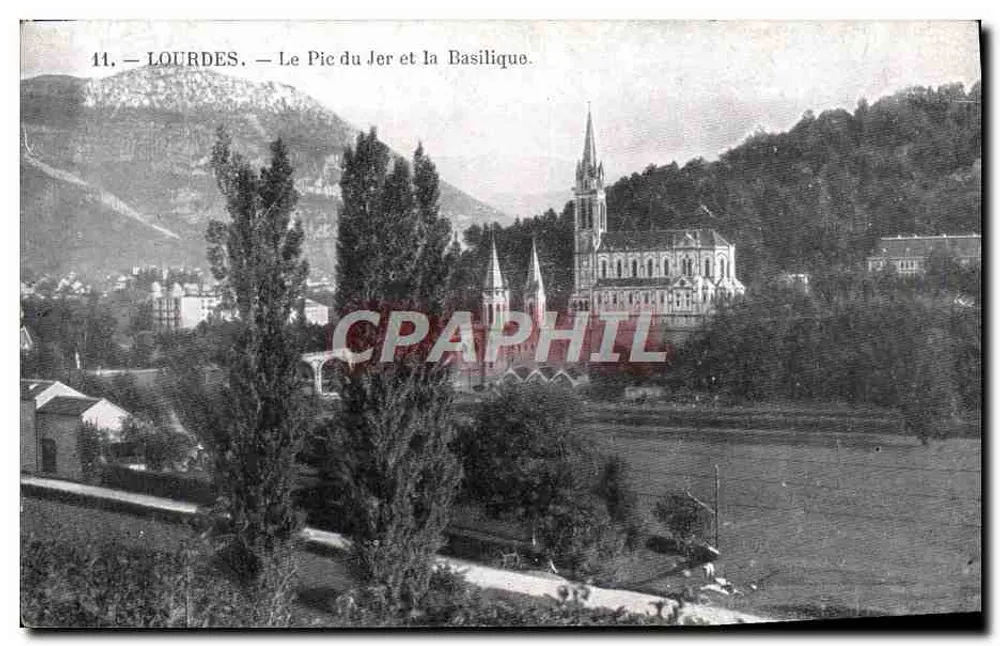 Lourdes — O Pic du Jer e a Basílica - Frente