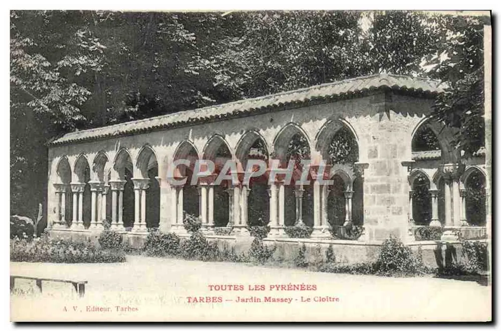 Tarbes — Jardim Massey — O Claustro — Todas as Pirineus - Frente
