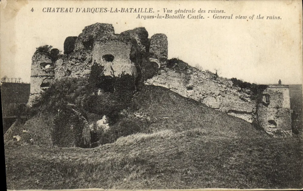 Schloss Arques-la-Bataille — Allgemeiner Blick auf die Ruinen — Verlag: Château Montaigu, n°4 - Vorderseite