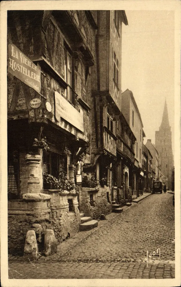 Rue Saint-Martin — vue de la Vieille Hostellerie avec édifice en colombage — éditeur JON - Frente
