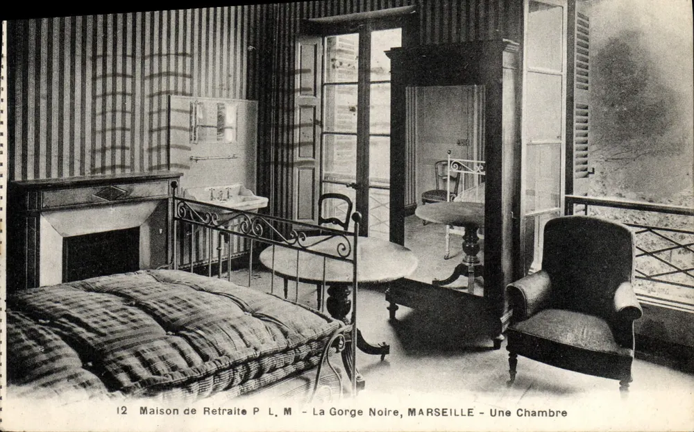 Pension P L M - La Gorge Noire, MARSEILLE - Ein Zimmer - Vorderseite