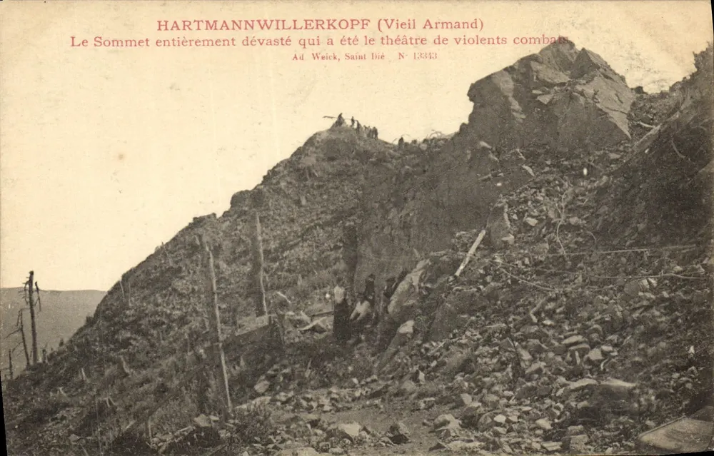 Hartmannwillerkopf (Vieil Armand) — Gänzlich zerstörter Gipfel, Schauplatz heftiger Kämpfe — Ad Weick, Saint Dié N° 13643 - Vorderseite