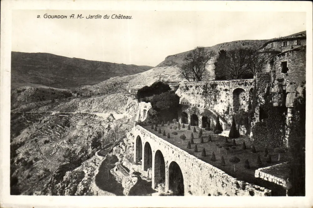 Gourdon - Jardim do Castelo — A.M. — Editor J. Gilliotta, Nice - Frente