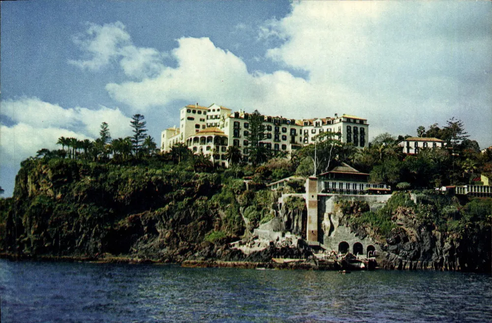 Reid's Hotel, Funchal — Madeira — Publicado por J. Alder, Newport, Ilha de Wight - Frente