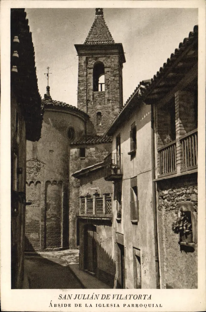 San Julián de Vilatorta — Apsis der Pfarrkirche - Vorderseite