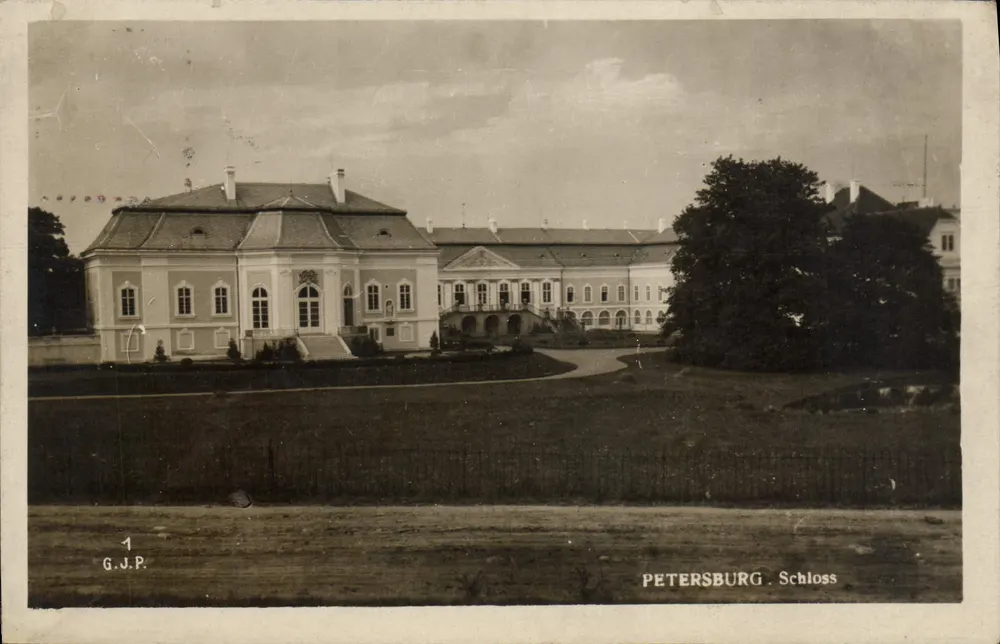 Petersburg. Kasteel — uitzicht op het kasteel met tuin — G.J.P. - Voorkant
