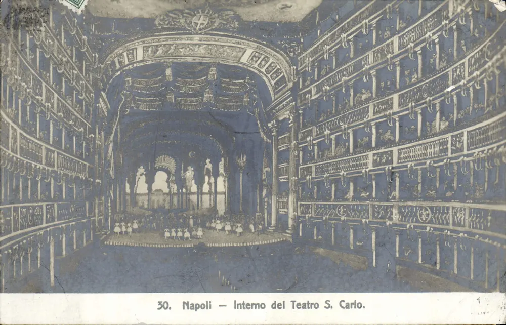 Nápoles — Interno do Teatro S. Carlo — Edit. A. Ragozino, Galleria Umberto I - Nápoles, n° 30 - Frente