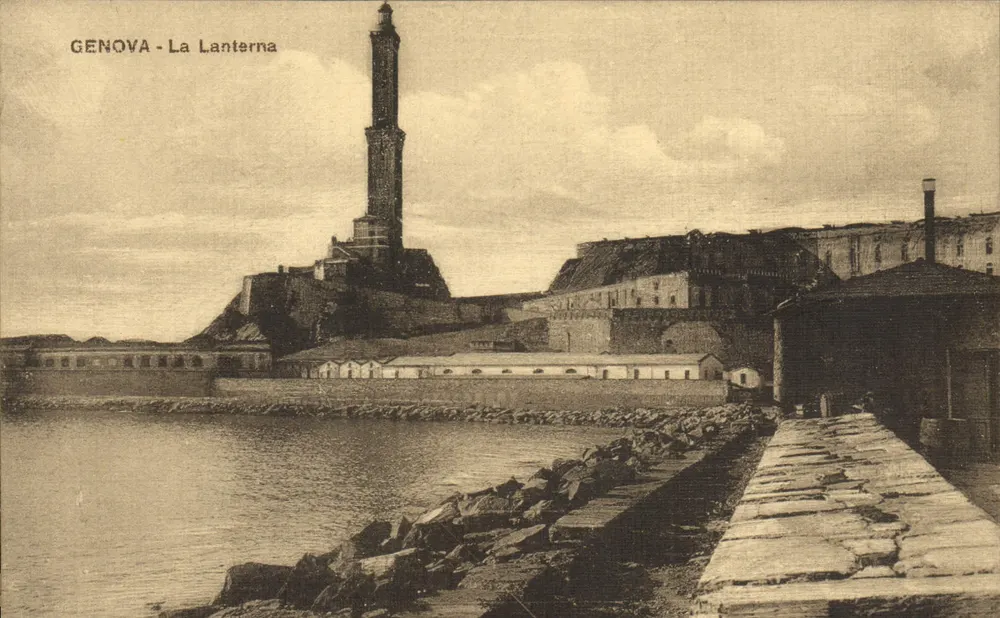 Gênova - A Lanterna — vista do farol no porto - Frente