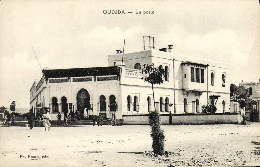 Oudjda — A Correios — Ph. Roure, editor - Frente