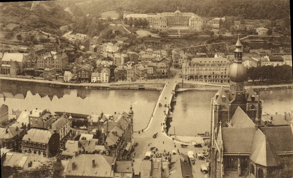 Dinant — Panorama e Faubourg St. Médard — Érn. Thill, Bruxelas, série 33, no 7 - Frente