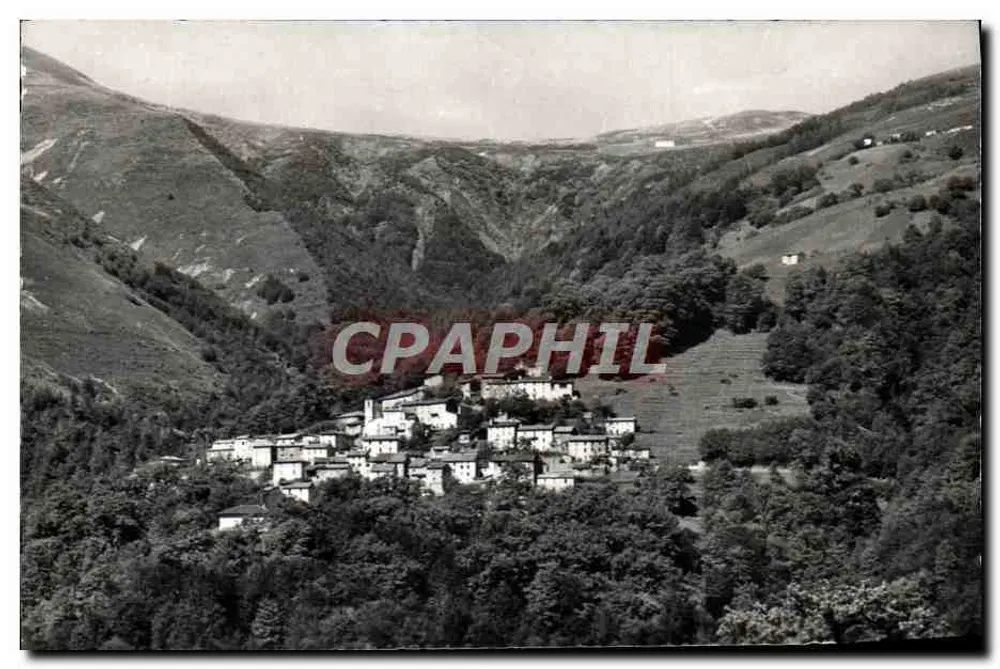 स्कारेग्लिया (वैल कॉला) — गांव के घाटी में व्यापक दृश्य — एनरिको फ्रापोल्ली, रेस्तरां और कमेडिबिली - आगे