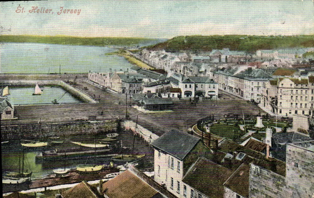 St. Helier, Jersey — vista do porto e do centro da cidade — Valentine's Series - Frente