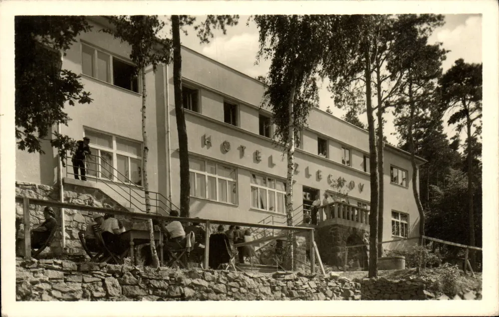 Hotel Zlechov — Start am Plumlovské Reservoir — ORBIS, Nr. 2704700 - Vorderseite