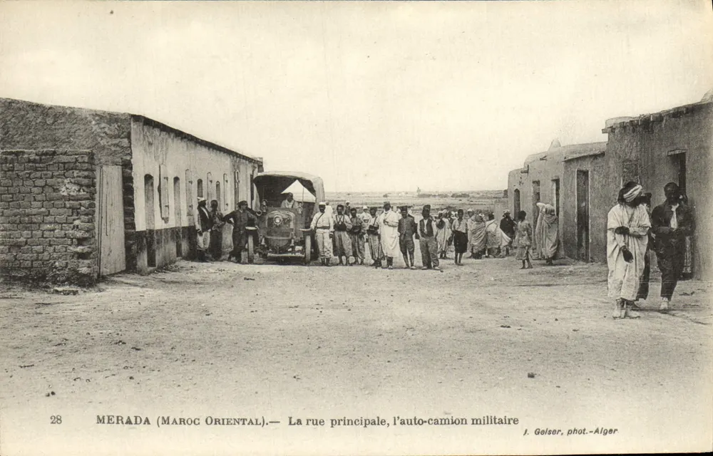 Merada (Ostmarokko) — Die Hauptstraße, das Militär-LKW — J. Golser, photo-Alger - Vorderseite