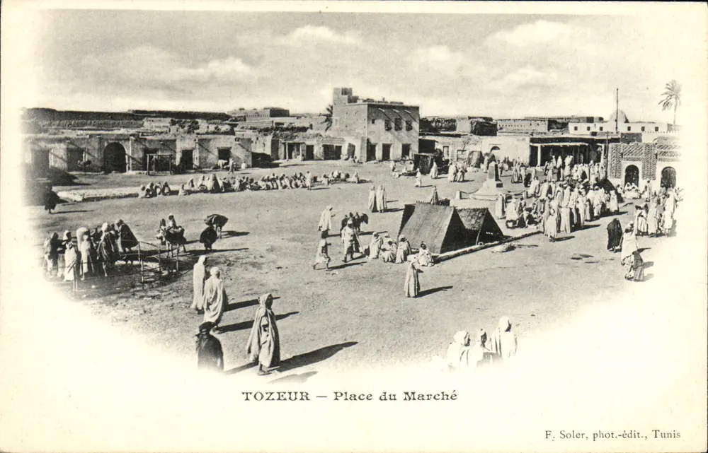 Tozeur — Praça do Mercado — F. Soler, fotógrafo-editor, Tunis - Frente