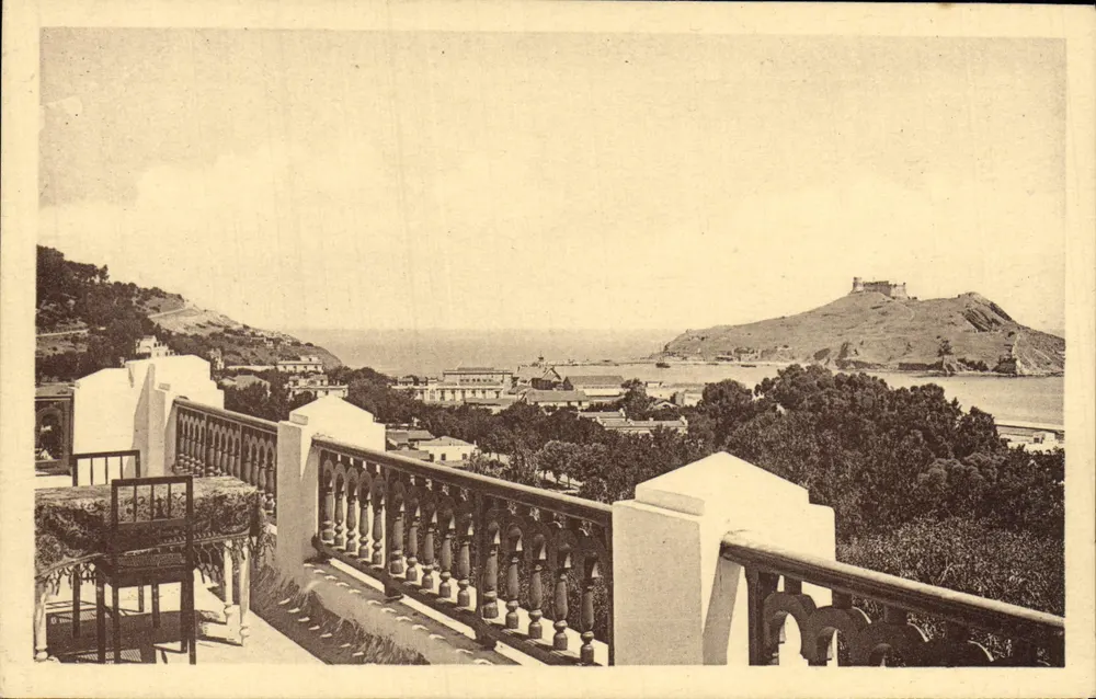 Tabarka — Panorama vom Grand Hôtel des Mimosas — Sonderausgabe Grand Hôtel des Mimosas - Vorderseite