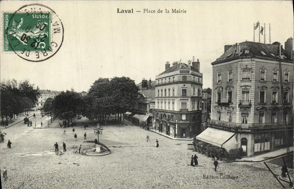 Laval — Place de la Mairie — Edição Colbeau - Frente