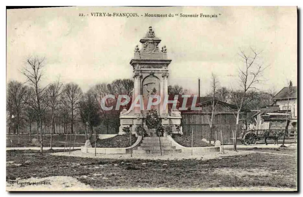 VITRY-LE-FRANÇOIS — Denkmal des "Souvenir Français" — Logerch photo-edition, Nr. 22 - Vorderseite