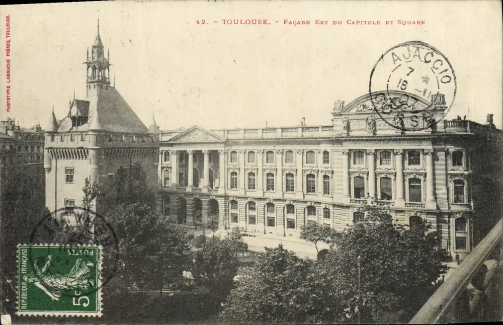 Toulouse - Fachada Leste do Capitólio e Praça — Fototipia Lassocche, Toulouse, n°42 - Frente