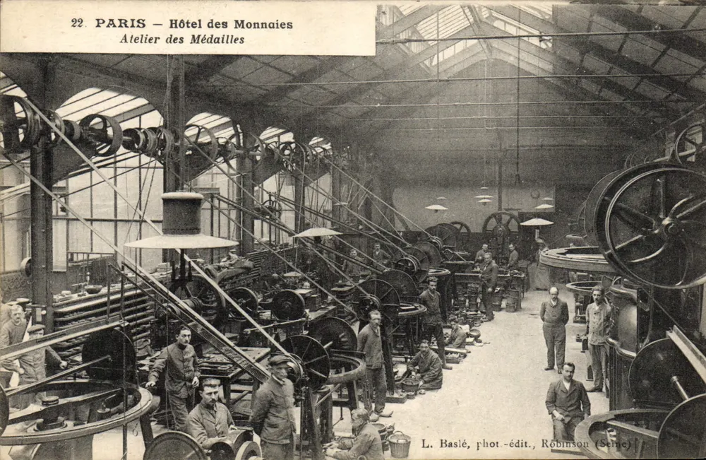 PARIS — Hotel des Monnaies — Atelier der Medaillen — L. Basié, phot.-édit., Robinson (Sèvres) - Vorderseite