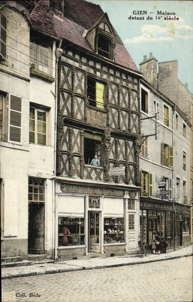 Gien — Haus aus dem 14. Jahrhundert — Sammlung Bédu - Vorderseite