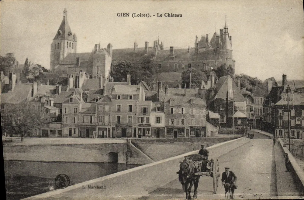 Gien (Loiret) - O Castelo — L. Marchand - Frente