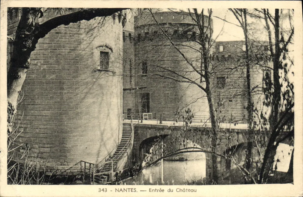 NANTES — Entrée du Château — Éditeur Lo Cigogna, n° 343 - Frente