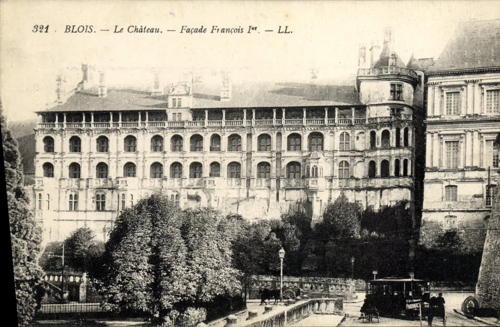 Blois — Das Schloss — Fassade von François I — LL. — Nr. 321 - Vorderseite