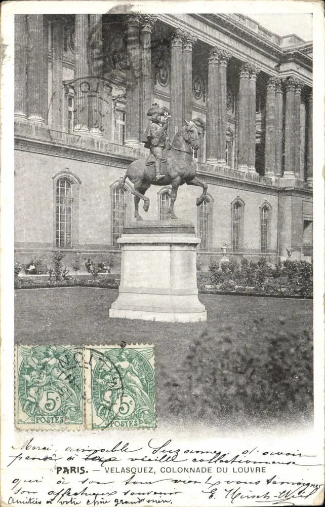 Paris — Estátua equestre de Velasquez diante da colunata do Louvre - Frente