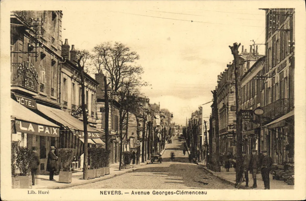 Nevers — Avenue Georges-Clemenceau — Lib. Huré - Vorderseite