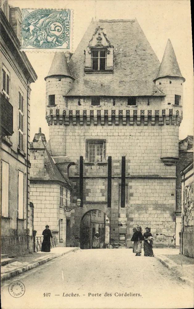 LOCHES - TÜR DER CORDÉLIERS — VERLAG GRAND BAZAR, NR. 107 - Vorderseite