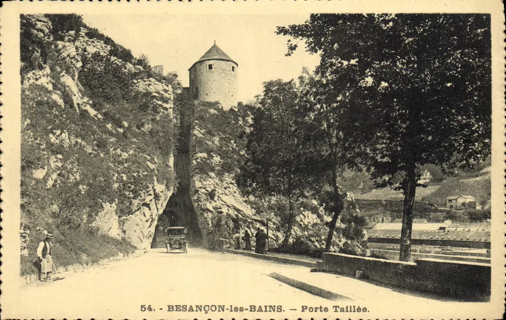 Besançon-les-Bains — Porta Taillée — Editor C. L. Besançon, n° 54 - Frente