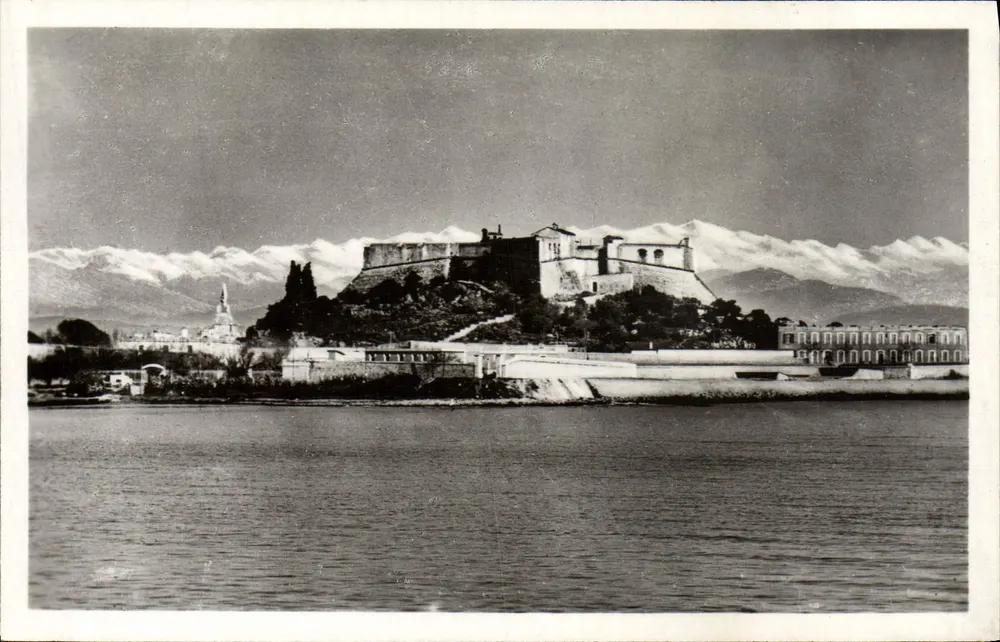 Le Fort Carré und die Kette der Alpen — Antibes — Editions Belle Photographie, Nice - Vorderseite