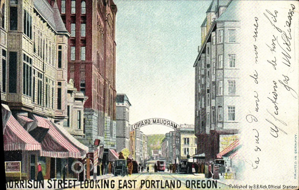 Morrison Street looking East — Portland, Oregon — Verlag: B.B. Rich, Offizielle Station - Vorderseite