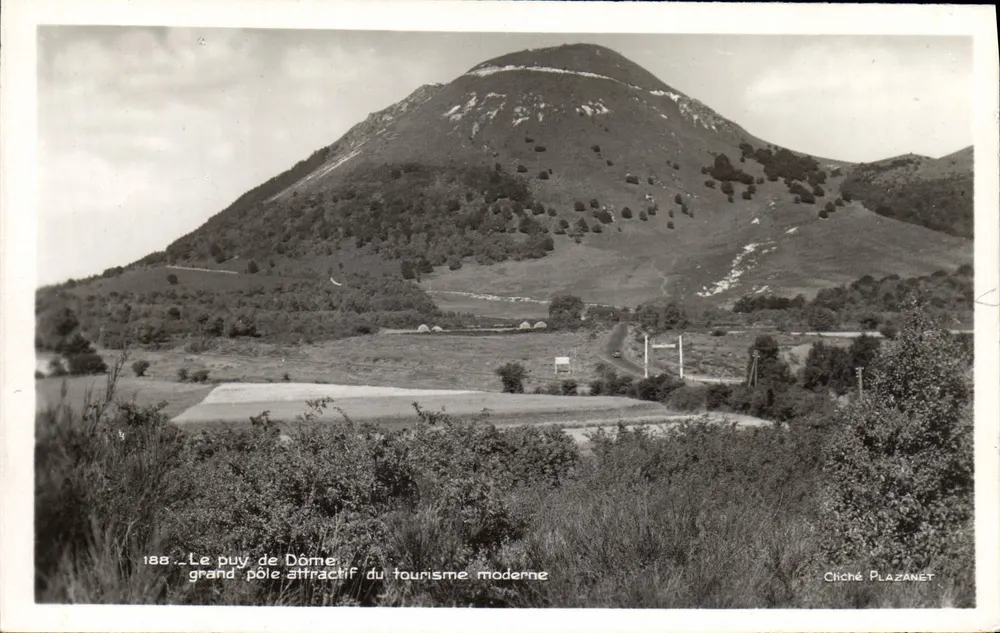 Puy de Dôme — großer Anziehungspunkt des modernen Tourismus — Cliché Plazanet, n°188 - Vorderseite