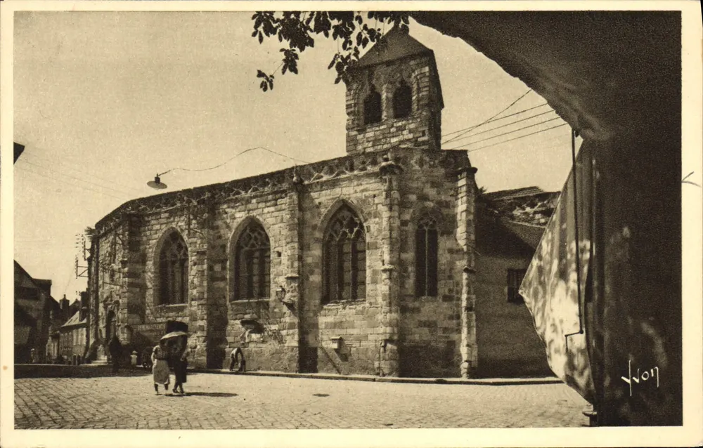 Montluçon — Igreja Nossa Senhora (século XV) — Les Éditions d'Art Yvun - Frente