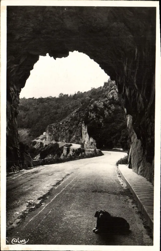 Gorges de Chouvigny — Le Tunnel — éditeur Combière & Macson - Recto