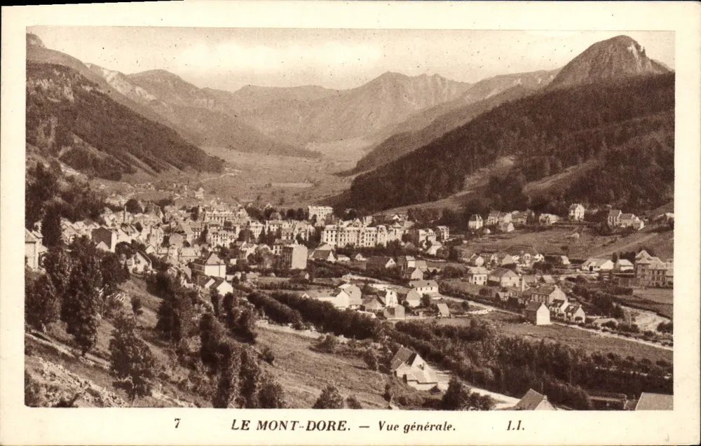 O Mont-Dore — Vista geral — I.I. - Frente