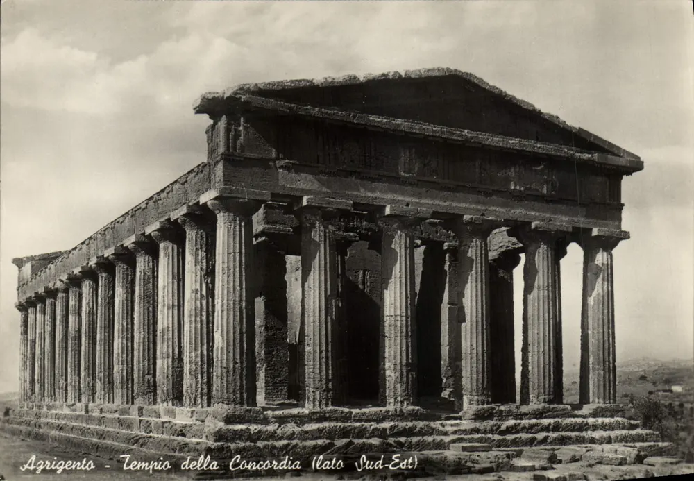 Agrigento - Templo da Concordia (lado Sudeste) — visão do templo grego — editor Ediz. Di Leo - Tabacchi - Frente