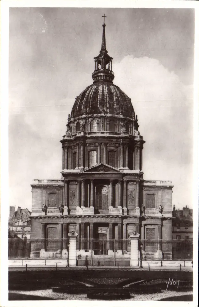 Les Invalides — Paris... en Flanant — Edições de Arte YVON - Paris - Frente